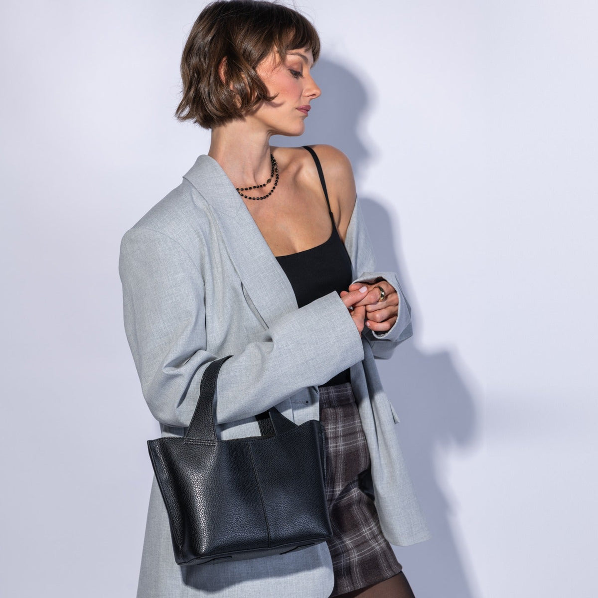 Vida Small Tote In Micro Pebbled Leather - Black