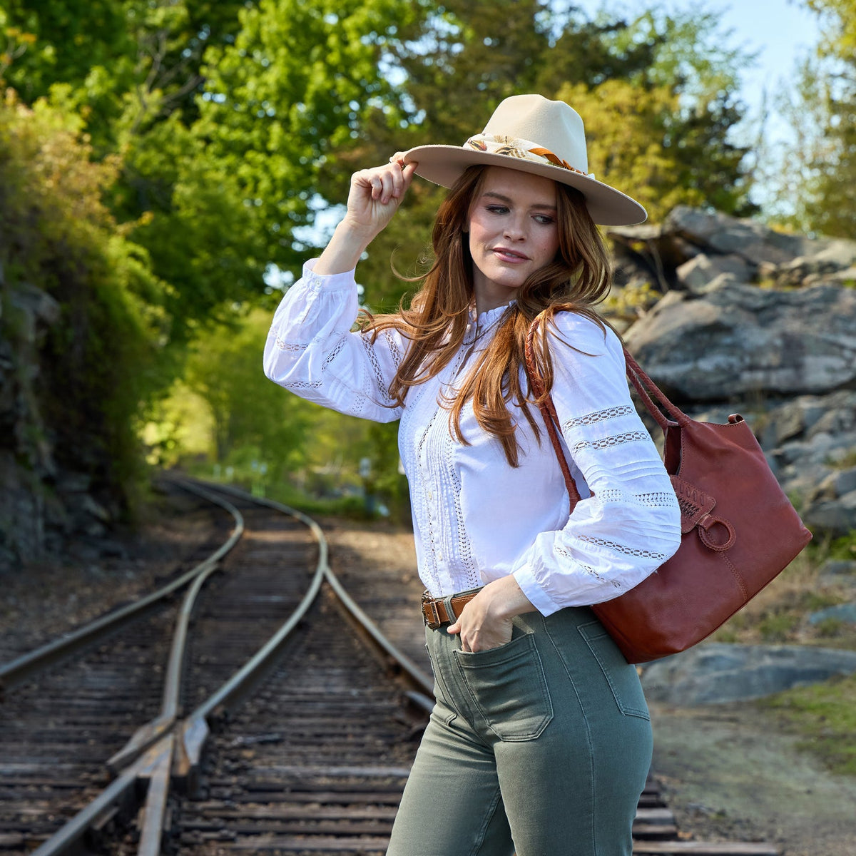 Foundery Small Tote In Washed Leather - Kindling Brown