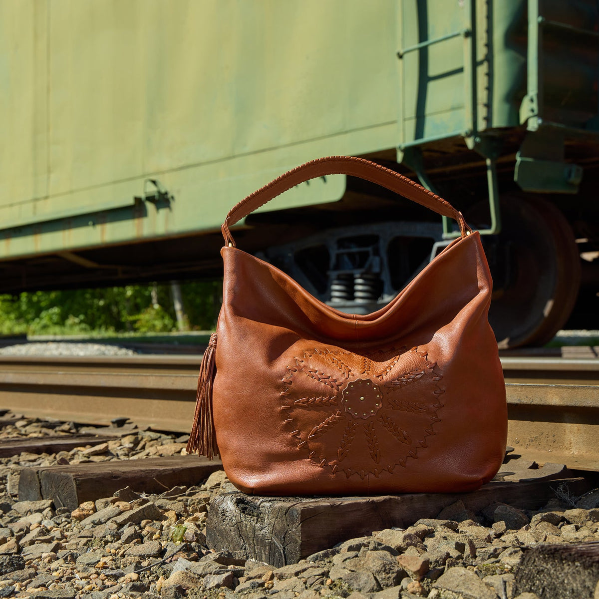 Harley Hobo In Washed Leather - Kindling Brown