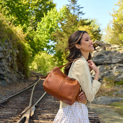 Render Shoulder Bag In Washed Leather - Kindling Brown