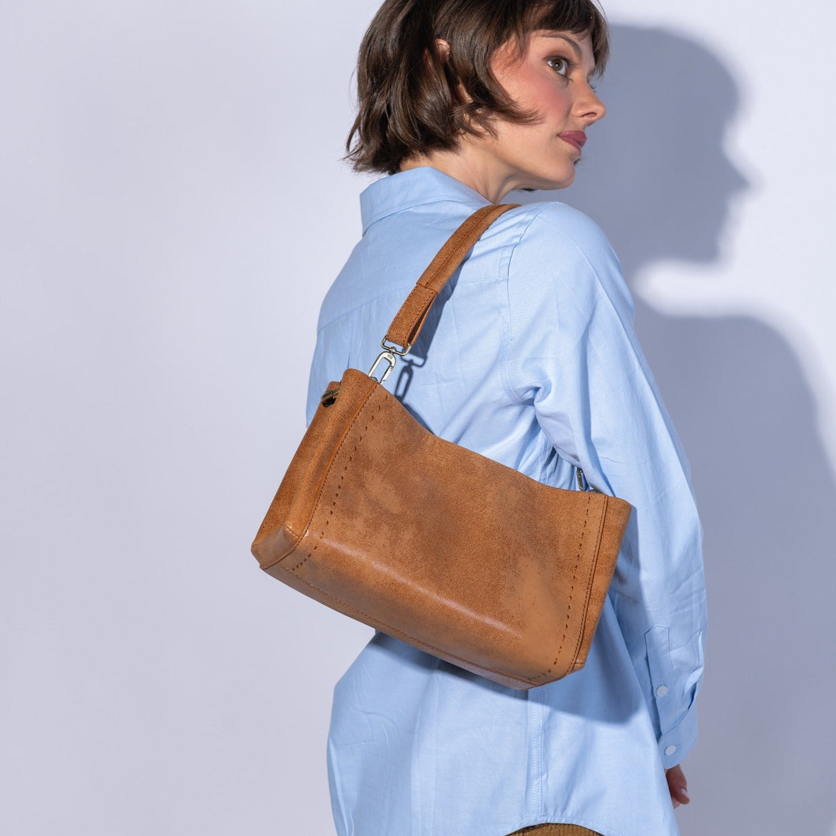 Seneca Shoulder Crossbody In Buffed Leather - Whiskey