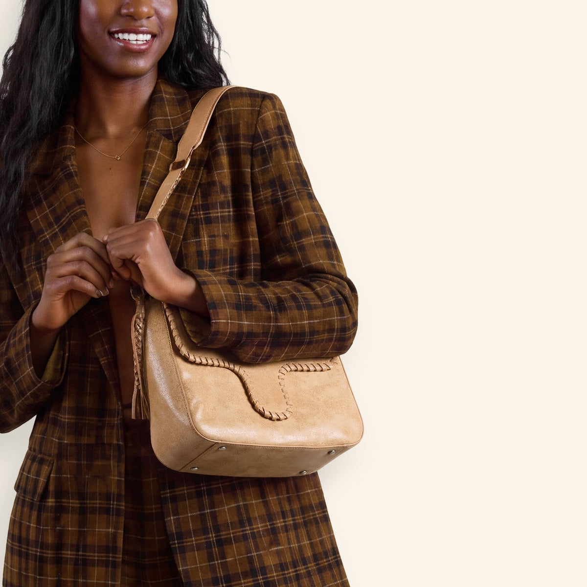 Rogue Shoulder In Buffed Leather - Whiskey