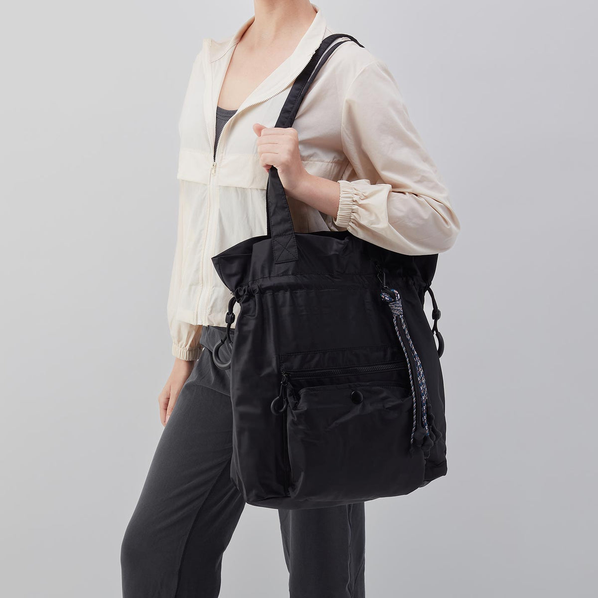 EASY DRAW Tote in CaRefiber recycled nylon - Jet