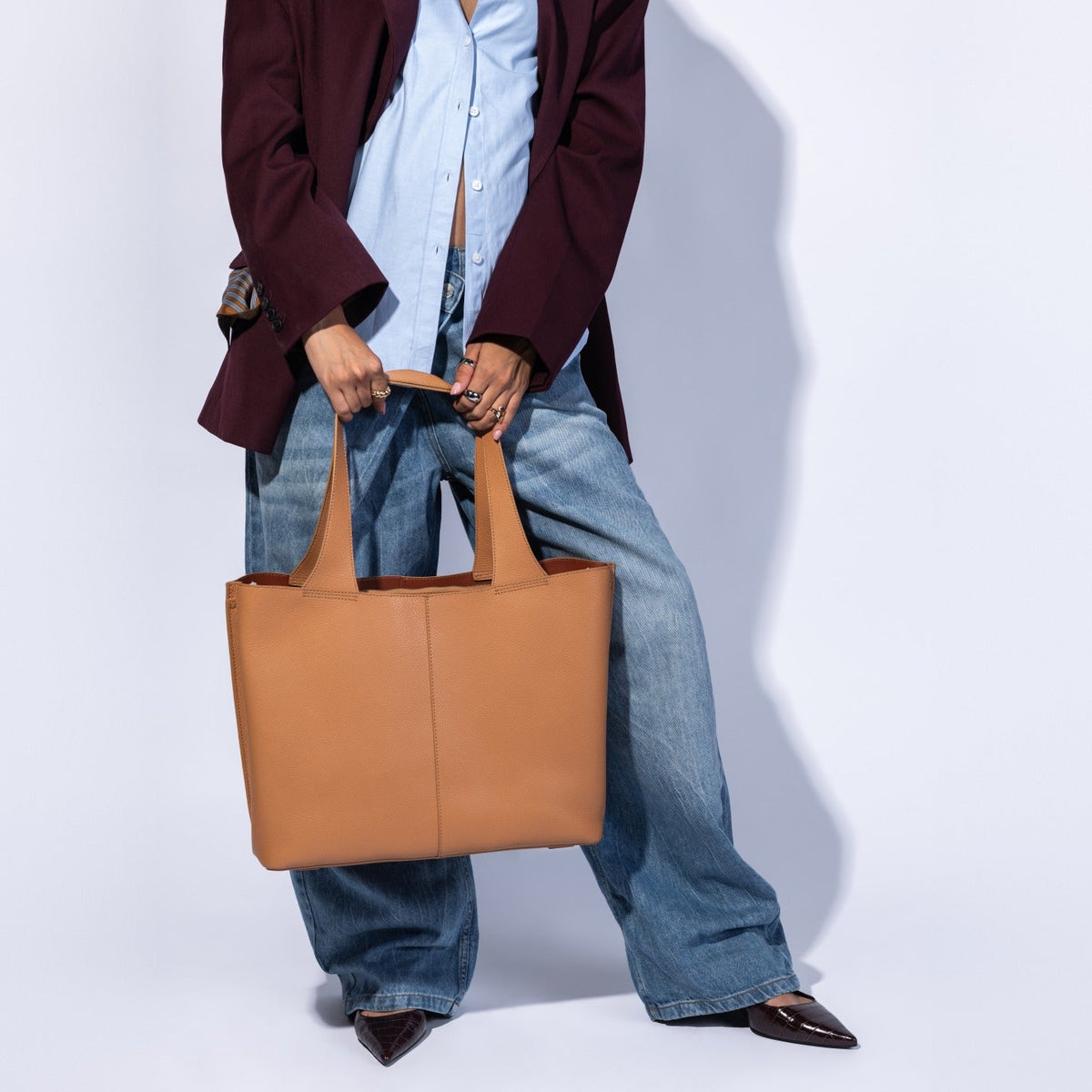 Vida Large Tote In Micro Pebbled Leather - Biscuit