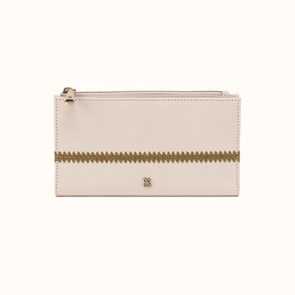 Jill Large Bifold Wallet In Polished Leather - Pale Flax