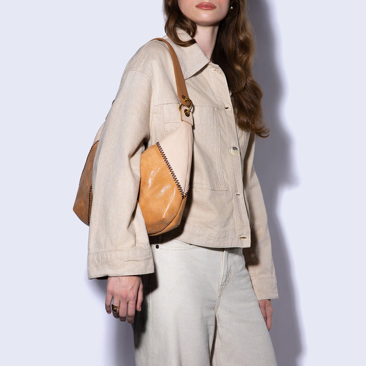 Opal Shoulder In Pebbled Leather - Timber Brown