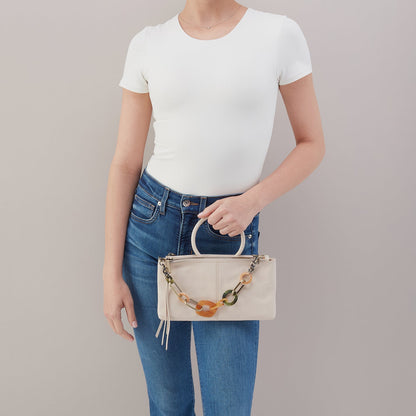 Sable Crossbody With Charm In Polished Leather - Pale Flax