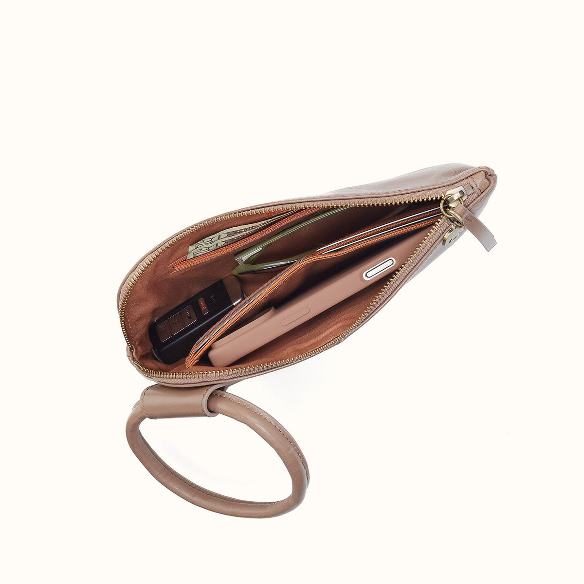 Sable Wristlet In Polished Leather - Woodsmoke