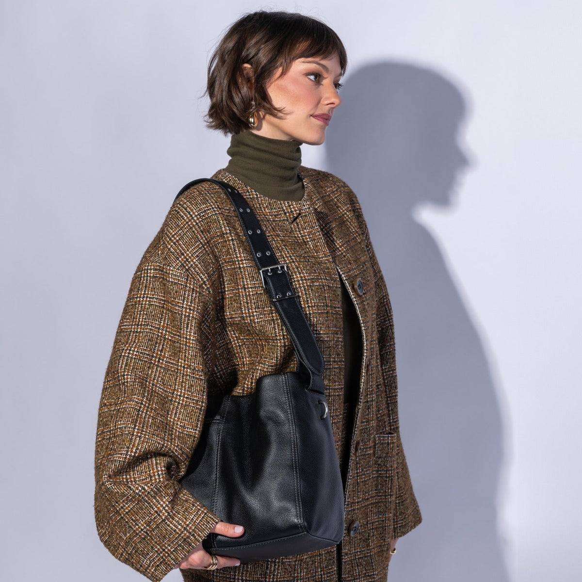 Render Shoulder Bag In Pebbled Leather - Black