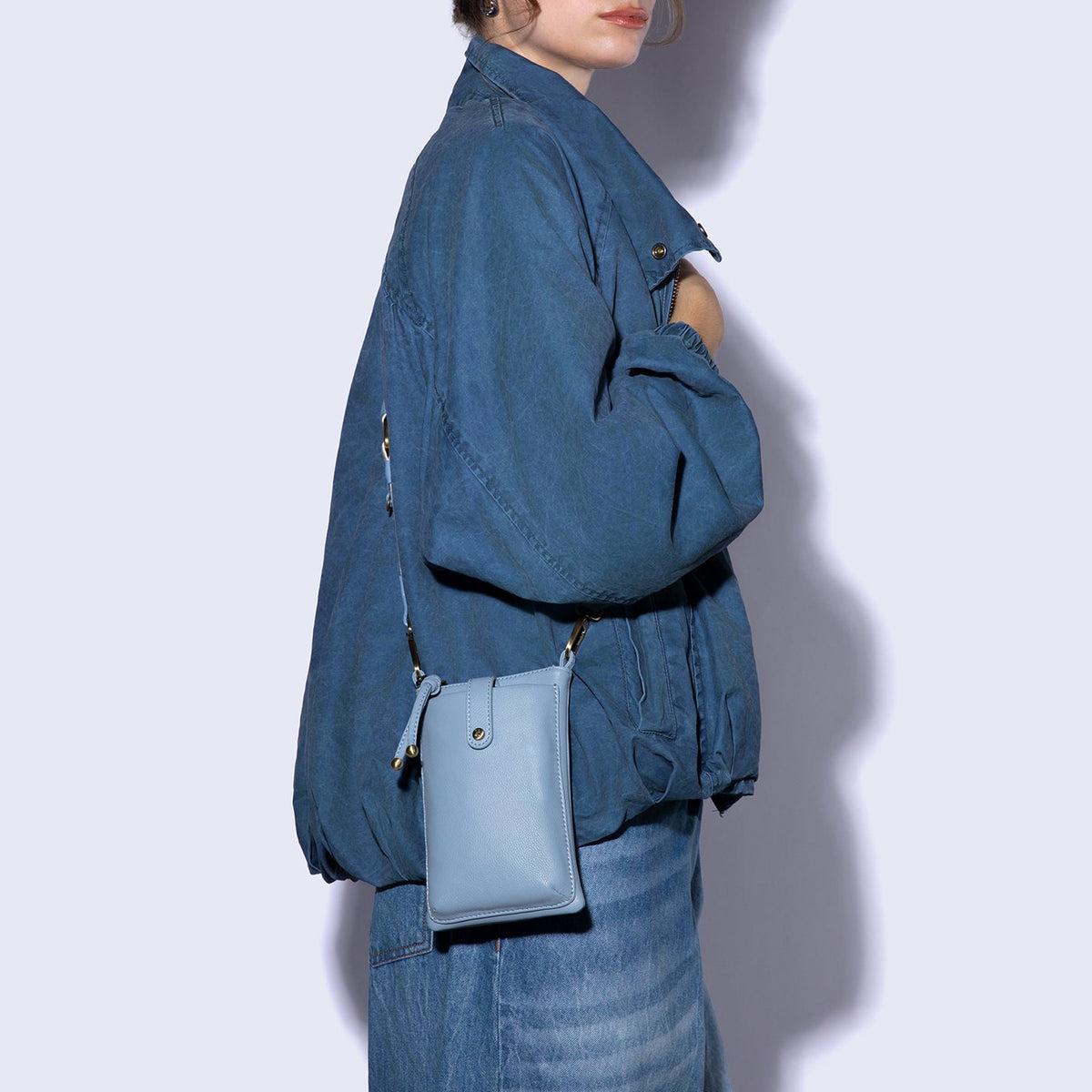 Cass Phone Crossbody In Pebbled Leather - Seabreeze
