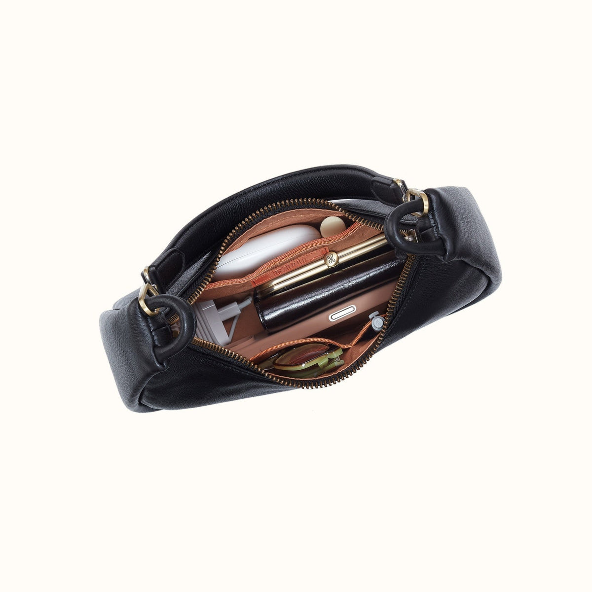 Cass Small Shoulder In Pebbled Leather - Black