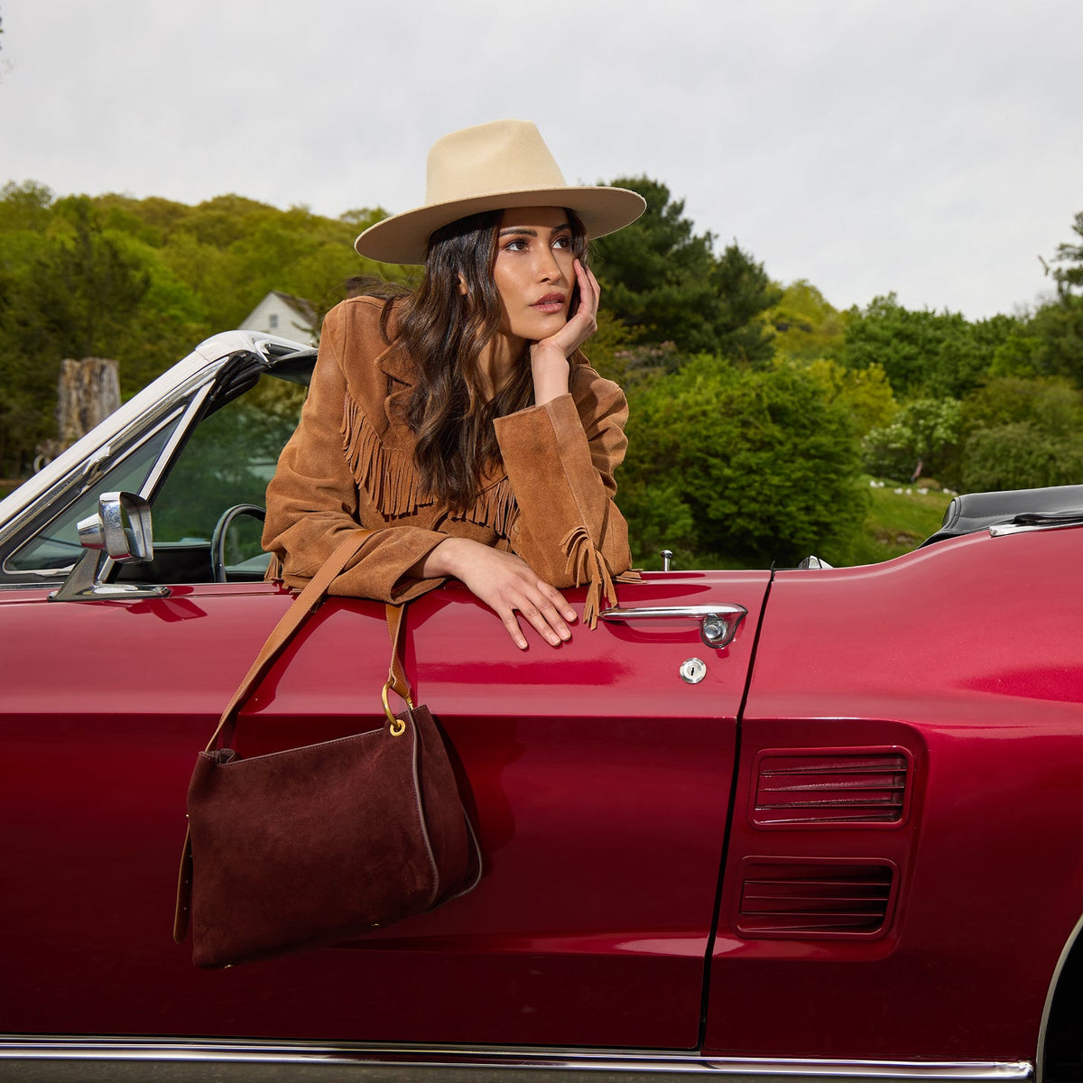 Rayna Shoulder Bag In Suede Leather - Chocolate