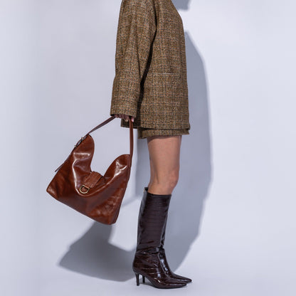 Atlas Hobo Bag In Patina Leather - Pecan Ridge