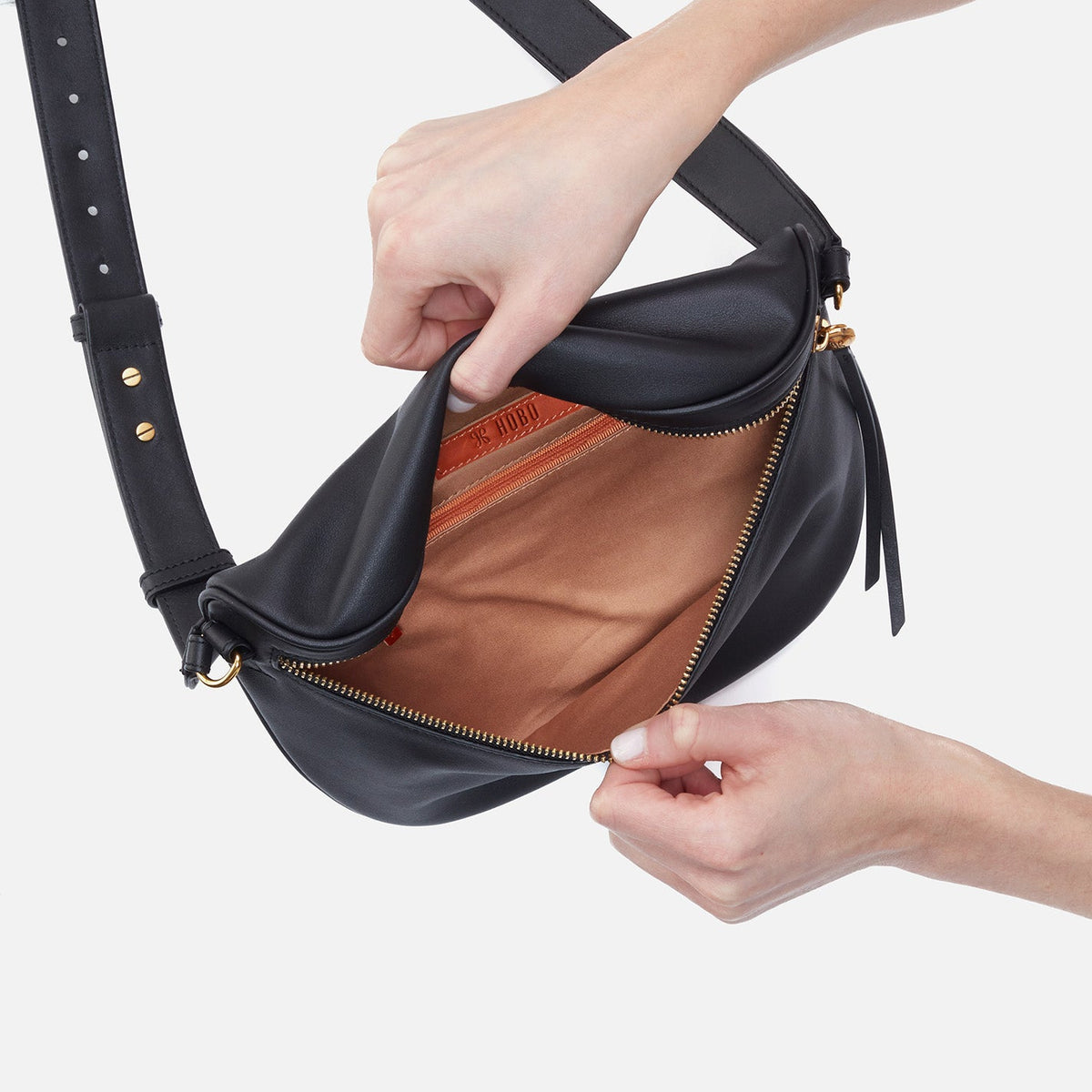 Juno Belt Bag in Smooth Leather - Black
