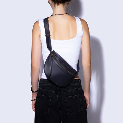 Juno Belt Bag in Smooth Leather - Navy
