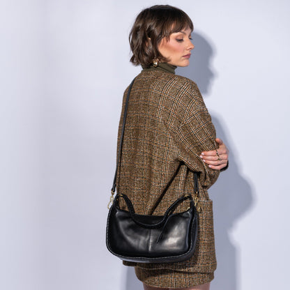 Mia Crescent Hobo In Smooth Leather - Black