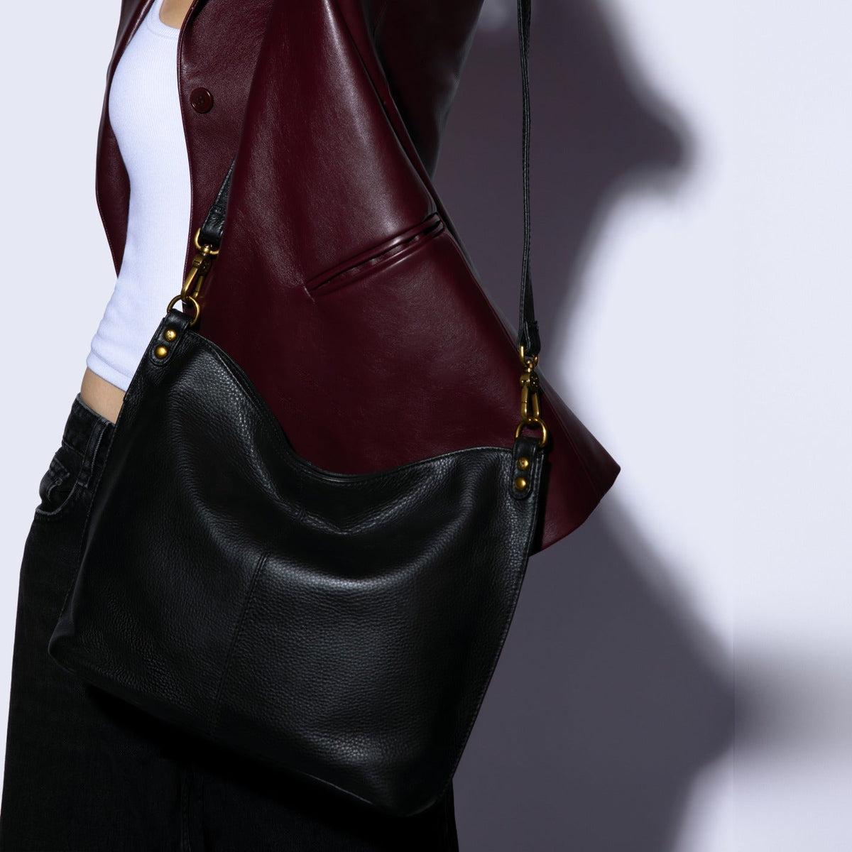 Pier Shoulder Bag In Pebbled Leather - Black