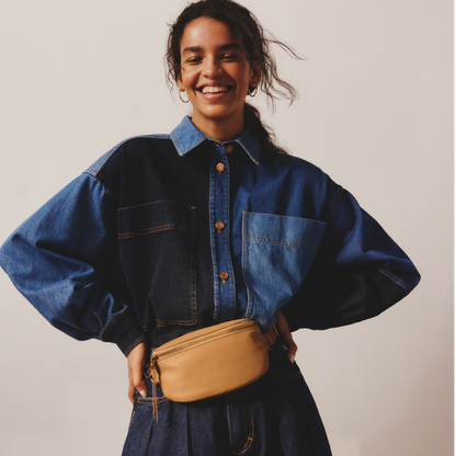 Fern Belt Bag In Pebbled Leather - Sandstorm