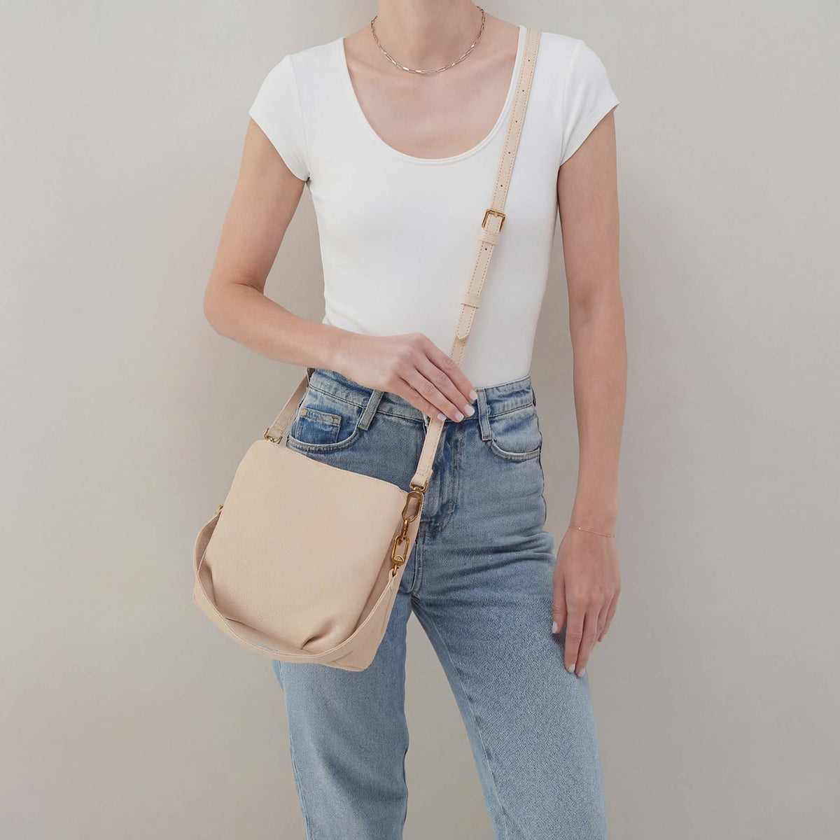 Starr Convertible Shoulder Bag In Pebbled Leather - Stonewash