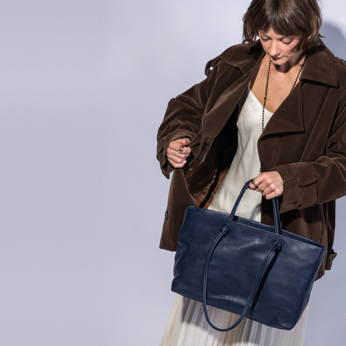 Studio Softie Tote In Pebbled Leather - Ink Navy