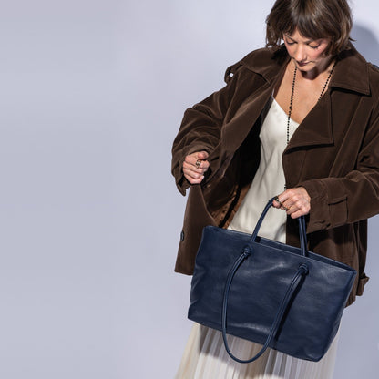 Studio Softie Tote In Pebbled Leather - Ink Navy