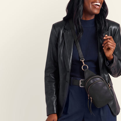 Fern Small Sling In Pebbled Leather - Black
