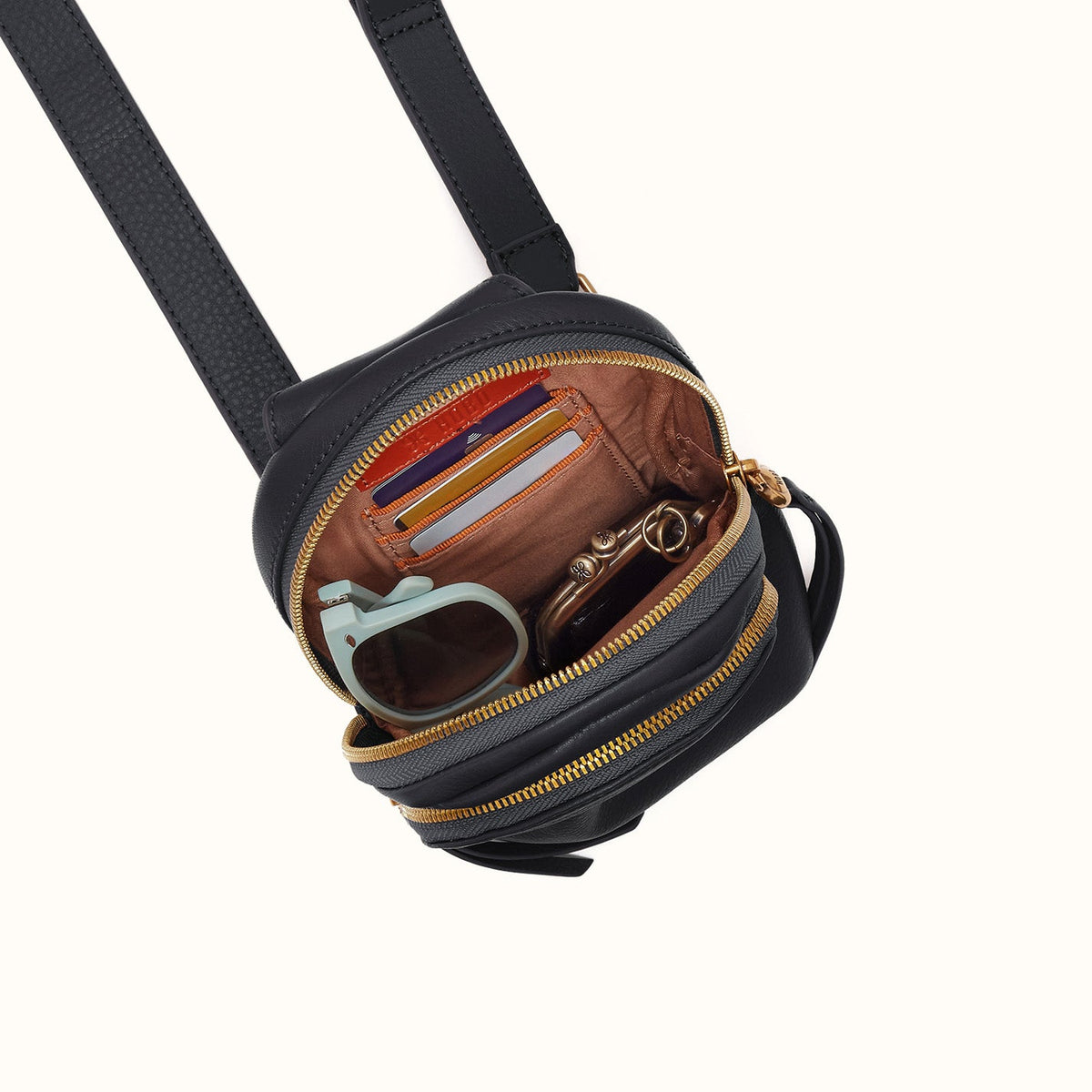 Fern Small Sling In Pebbled Leather - Black