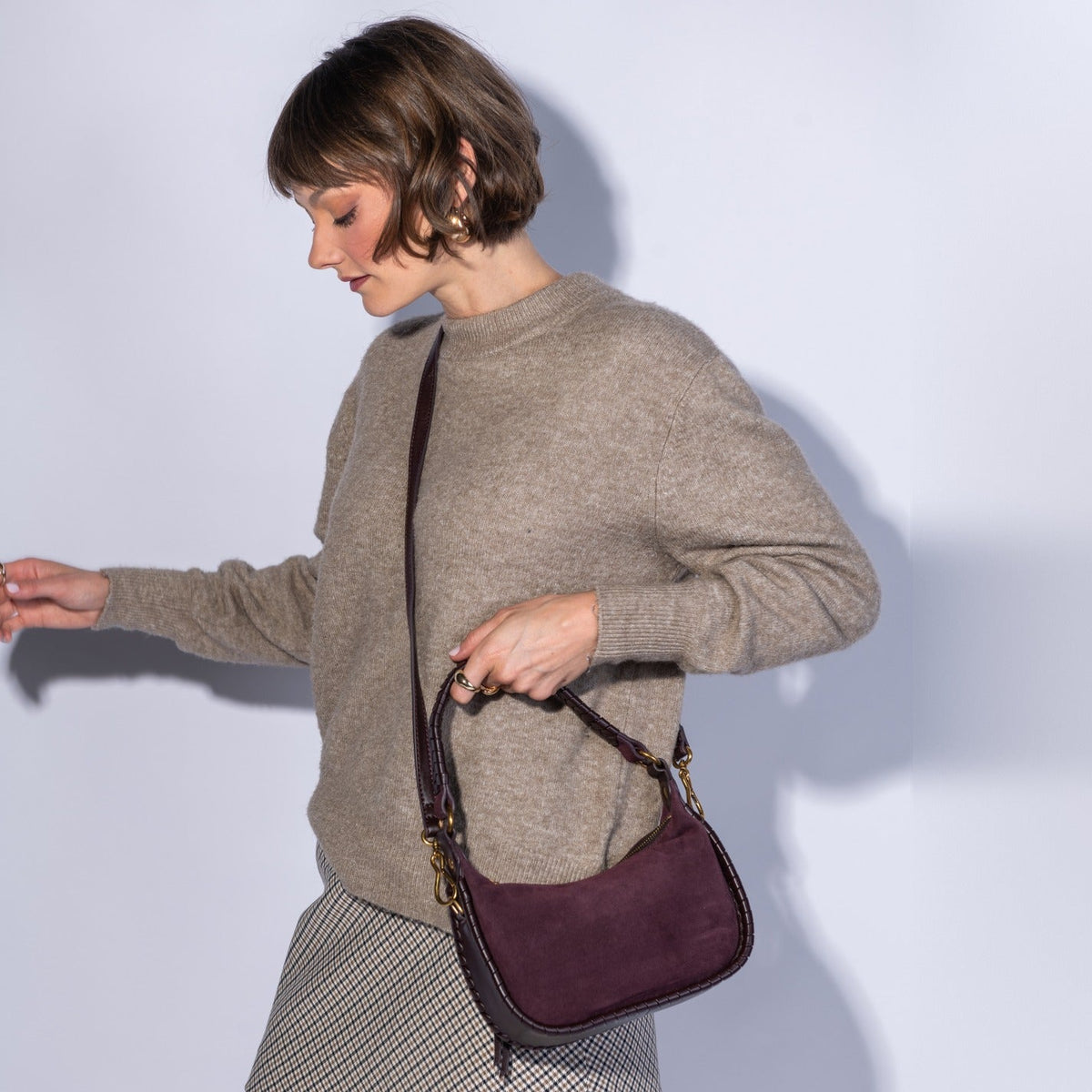 Mia Crescent Small Hobo In Suede Leather - Dark Cherry