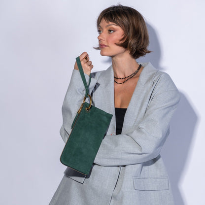 Jett Wristlet In Suede Leather - Pine Needle