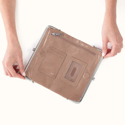 Lauren Clutch-Wallet In Polished Leather - Woodsmoke