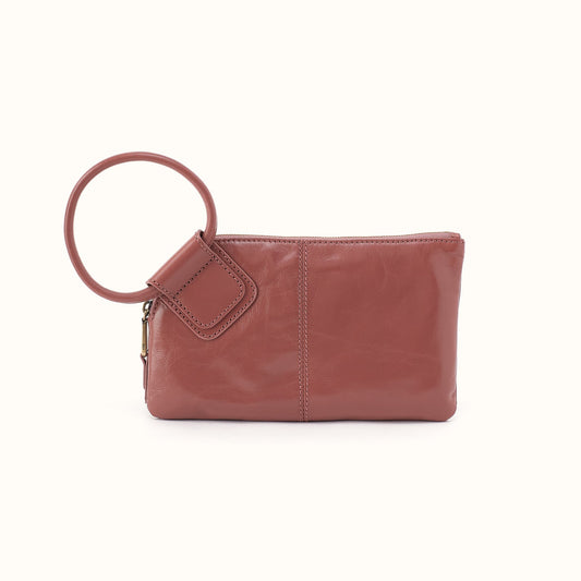 Sable Wristlet In Polished Leather - Rosewood