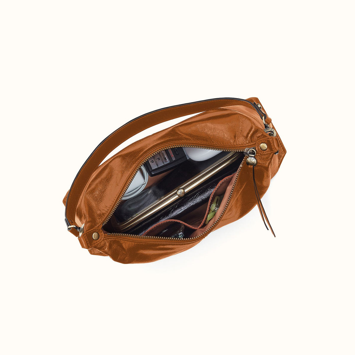 Avon Shoulder Bag in Polished Leather - Truffle