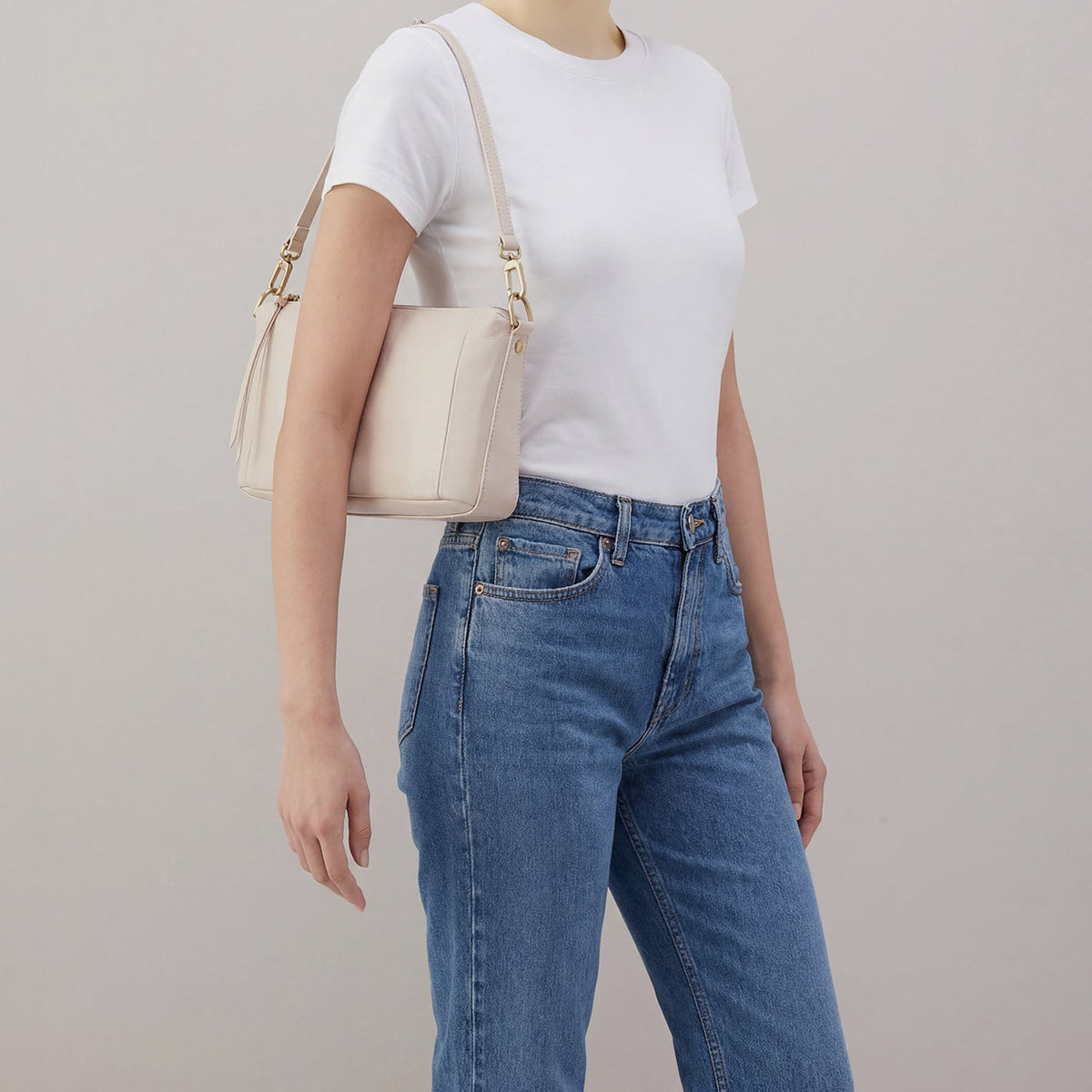 Darcy Carry-All Crossbody In Polished Leather - Pale Flax