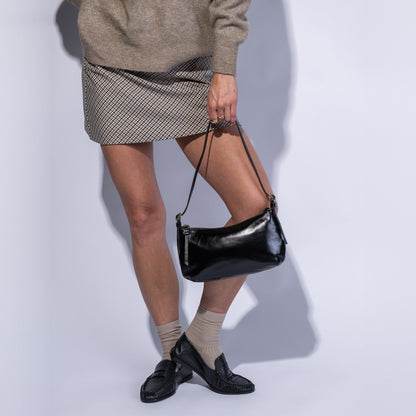 Scottie Slim Shoulder In Polished Leather - Black
