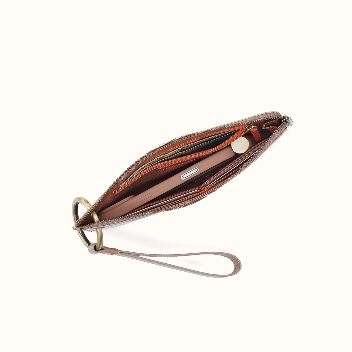 Jett Wristlet In Polished Leather - Woodsmoke